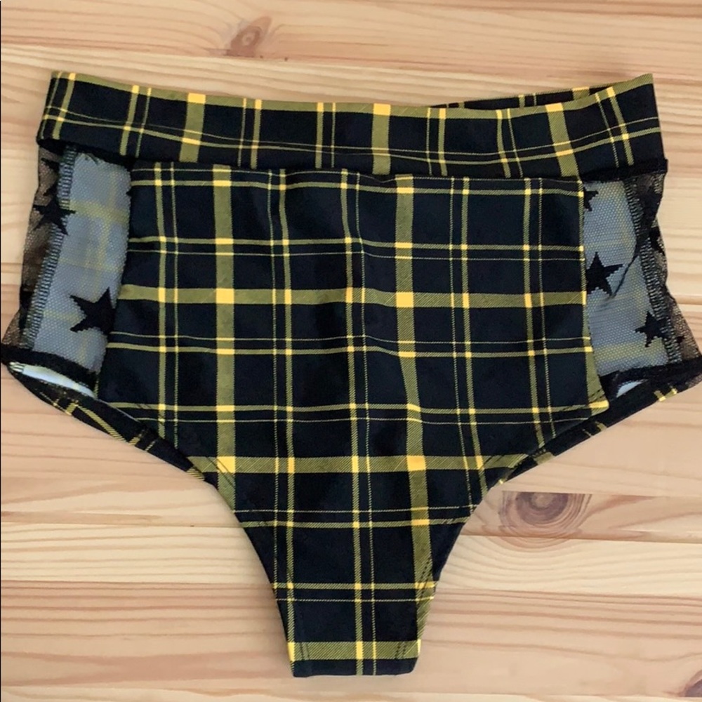 NWOT Sugarpuss high waist plaid booty shorts